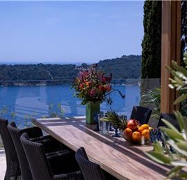Luxury 4 Bedroom Villa with Infinity Pool, Sauna and Sea Views in Sveti Jakov, near Dubrovnik, Sleeps 8